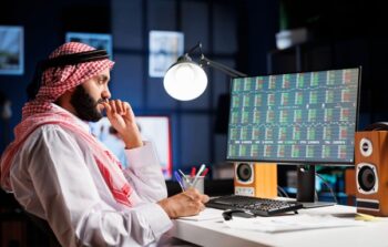 لماذا لا تتفاعل الأسهم مع صعود تاسي؟ تقرير مختصر عن وضع سوق الأسهم السعودي