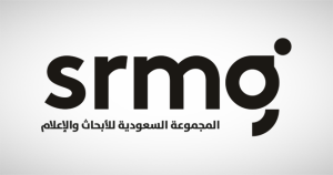 شعار المجموعة السعودية للأبحاث والإعلام (SRMG) إلى جانب شعار STC مع خلفية تعكس بطولات كرة القدم السعودية، بعد توقيع عقد رعاية وإعلان يمتد لثلاث سنوات بقيمة تتجاوز 135 مليون ريال.